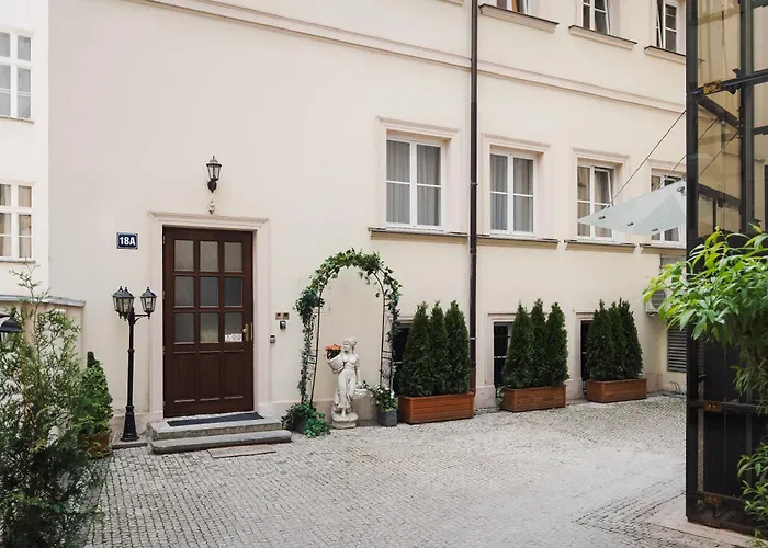 Pensjonat Old Town Liliova Garden