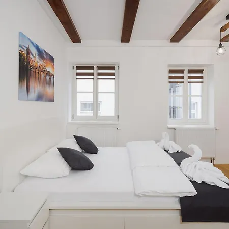 Old Town Liliova Garden Guest house Prague