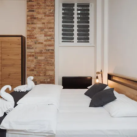 Gasthuis Old Town Liliova Garden