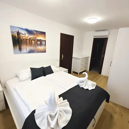 Old Town Liliova Garden 4*